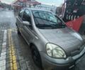 Серый Тойота Ярис, объемом двигателя 1 л и пробегом 128 тыс. км за 3400 $, фото 1 на Automoto.ua