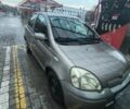 Серый Тойота Ярис, объемом двигателя 1 л и пробегом 127 тыс. км за 3500 $, фото 1 на Automoto.ua