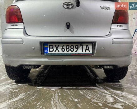 Серый Тойота Ярис, объемом двигателя 1 л и пробегом 135 тыс. км за 4500 $, фото 3 на Automoto.ua