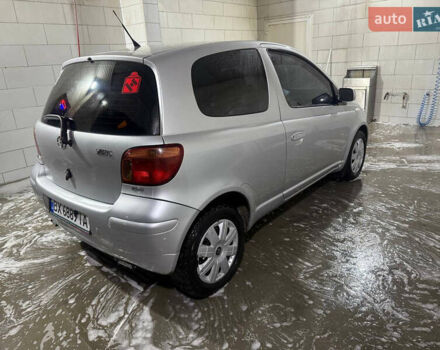 Серый Тойота Ярис, объемом двигателя 1 л и пробегом 135 тыс. км за 4500 $, фото 10 на Automoto.ua