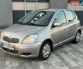 Сірий Тойота Яріс, об'ємом двигуна 1 л та пробігом 220 тис. км за 2999 $, фото 1 на Automoto.ua