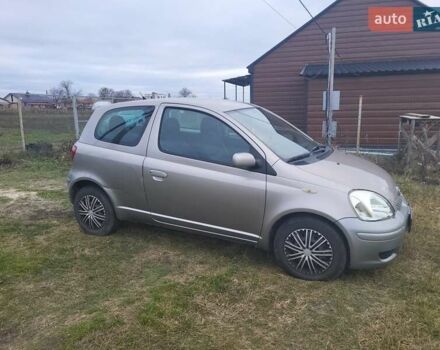 Серый Тойота Ярис, объемом двигателя 1 л и пробегом 223 тыс. км за 3000 $, фото 4 на Automoto.ua