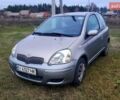 Серый Тойота Ярис, объемом двигателя 1 л и пробегом 223 тыс. км за 3000 $, фото 2 на Automoto.ua