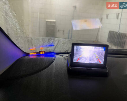 Серый Тойота Ярис, объемом двигателя 1 л и пробегом 135 тыс. км за 4500 $, фото 2 на Automoto.ua