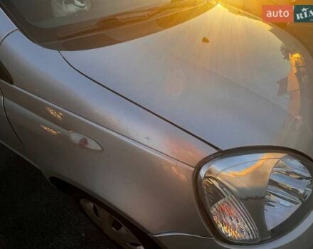 Серый Тойота Ярис, объемом двигателя 1 л и пробегом 271 тыс. км за 3950 $, фото 19 на Automoto.ua