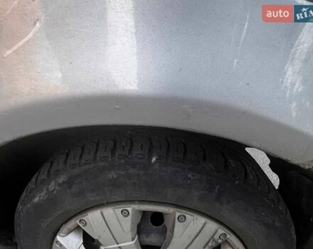 Серый Тойота Ярис, объемом двигателя 1 л и пробегом 271 тыс. км за 3950 $, фото 13 на Automoto.ua