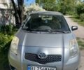 Серый Тойота Ярис, объемом двигателя 1 л и пробегом 230 тыс. км за 5000 $, фото 1 на Automoto.ua