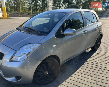 Серый Тойота Ярис, объемом двигателя 1.3 л и пробегом 260 тыс. км за 5900 $, фото 7 на Automoto.ua