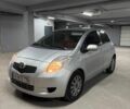 Серый Тойота Ярис, объемом двигателя 1.3 л и пробегом 255 тыс. км за 3600 $, фото 1 на Automoto.ua