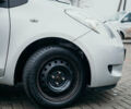 Сірий Тойота Яріс, об'ємом двигуна 1.3 л та пробігом 93 тис. км за 6300 $, фото 6 на Automoto.ua