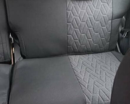 Серый Тойота Ярис, объемом двигателя 1.36 л и пробегом 240 тыс. км за 4900 $, фото 9 на Automoto.ua