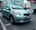 Серый Тойота Ярис, объемом двигателя 1.3 л и пробегом 298 тыс. км за 4900 $, фото 1 на Automoto.ua