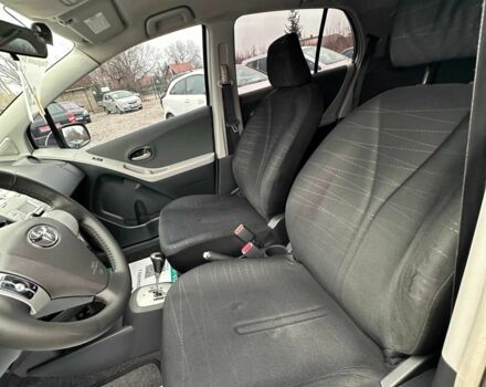 Серый Тойота Ярис, объемом двигателя 1.3 л и пробегом 178 тыс. км за 5800 $, фото 13 на Automoto.ua