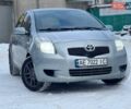 Серый Тойота Ярис, объемом двигателя 1.4 л и пробегом 231 тыс. км за 4800 $, фото 1 на Automoto.ua