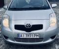 Серый Тойота Ярис, объемом двигателя 1.3 л и пробегом 182 тыс. км за 5100 $, фото 1 на Automoto.ua