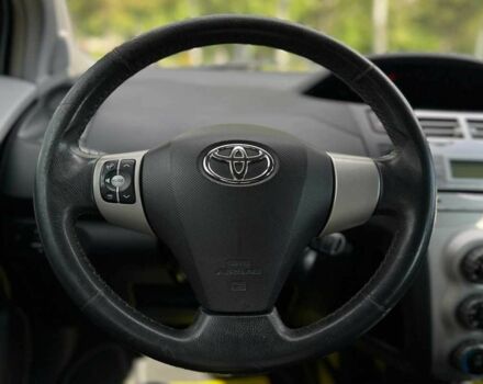 Тойота Ярис 2006 в Львове на Automoto.ua Серый Тойота Ярис, объемом двигателя 1.3 л и пробегом 140 тыс. км за 5650 $, фото 17 на Automoto.ua