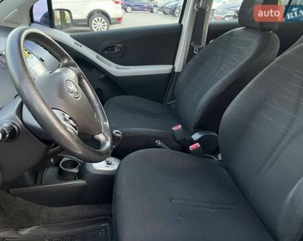 Серый Тойота Ярис, объемом двигателя 1.3 л и пробегом 161 тыс. км за 5700 $, фото 10 на Automoto.ua