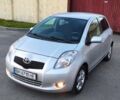 Серый Тойота Ярис, объемом двигателя 1.3 л и пробегом 188 тыс. км за 5300 $, фото 1 на Automoto.ua