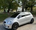 Серый Тойота Ярис, объемом двигателя 1.3 л и пробегом 89 тыс. км за 7200 $, фото 3 на Automoto.ua