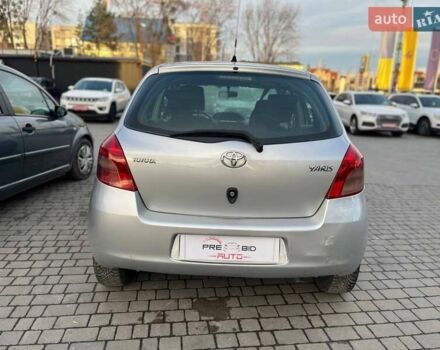 Серый Тойота Ярис, объемом двигателя 1.3 л и пробегом 161 тыс. км за 5700 $, фото 5 на Automoto.ua