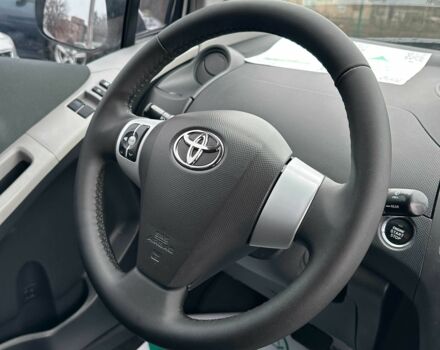 Серый Тойота Ярис, объемом двигателя 1.3 л и пробегом 178 тыс. км за 5800 $, фото 9 на Automoto.ua