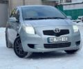 Серый Тойота Ярис, объемом двигателя 1.4 л и пробегом 231 тыс. км за 4800 $, фото 1 на Automoto.ua
