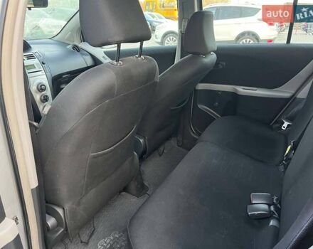 Серый Тойота Ярис, объемом двигателя 1.3 л и пробегом 161 тыс. км за 5700 $, фото 11 на Automoto.ua