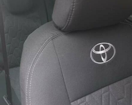 Серый Тойота Ярис, объемом двигателя 1.36 л и пробегом 240 тыс. км за 4900 $, фото 7 на Automoto.ua