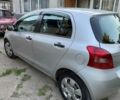 Серый Тойота Ярис, объемом двигателя 1.4 л и пробегом 567 тыс. км за 5200 $, фото 2 на Automoto.ua
