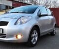 Серый Тойота Ярис, объемом двигателя 1.3 л и пробегом 188 тыс. км за 5300 $, фото 5 на Automoto.ua