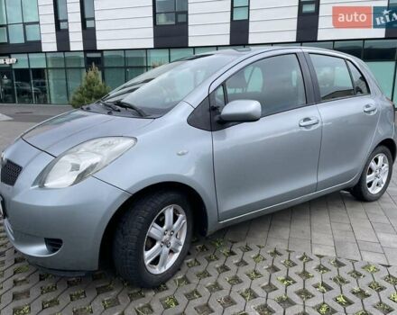 Сірий Тойота Яріс, об'ємом двигуна 1.4 л та пробігом 232 тис. км за 5700 $, фото 7 на Automoto.ua