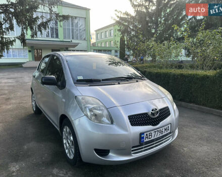 Сірий Тойота Яріс, об'ємом двигуна 1.3 л та пробігом 264 тис. км за 4500 $, фото 25 на Automoto.ua