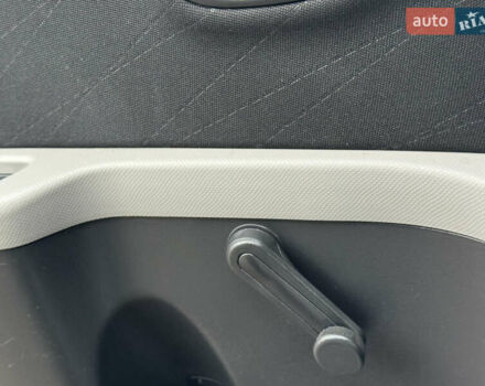 Серый Тойота Ярис, объемом двигателя 1.3 л и пробегом 150 тыс. км за 4600 $, фото 37 на Automoto.ua