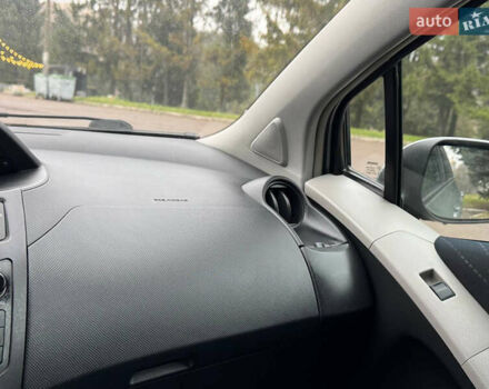 Сірий Тойота Яріс, об'ємом двигуна 1.3 л та пробігом 152 тис. км за 4850 $, фото 53 на Automoto.ua