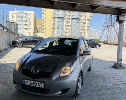 Сірий Тойота Яріс, об'ємом двигуна 1.3 л та пробігом 199 тис. км за 4850 $, фото 10 на Automoto.ua