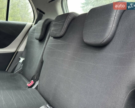 Серый Тойота Ярис, объемом двигателя 1.3 л и пробегом 150 тыс. км за 4600 $, фото 39 на Automoto.ua