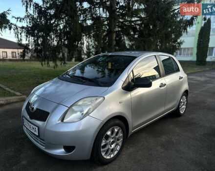 Сірий Тойота Яріс, об'ємом двигуна 1.3 л та пробігом 264 тис. км за 4500 $, фото 13 на Automoto.ua
