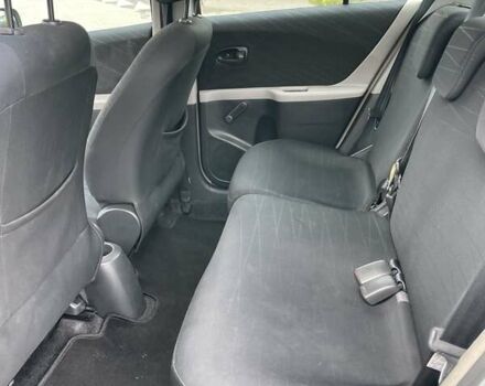 Сірий Тойота Яріс, об'ємом двигуна 1.4 л та пробігом 232 тис. км за 5700 $, фото 11 на Automoto.ua