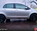 Сірий Тойота Яріс, об'ємом двигуна 1 л та пробігом 270 тис. км за 3950 $, фото 3 на Automoto.ua