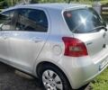 Серый Тойота Ярис, объемом двигателя 1.3 л и пробегом 200 тыс. км за 5700 $, фото 3 на Automoto.ua
