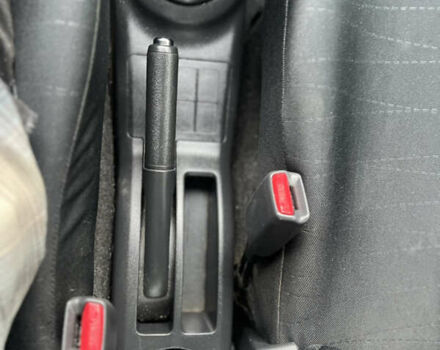 Сірий Тойота Яріс, об'ємом двигуна 1.3 л та пробігом 233 тис. км за 4800 $, фото 26 на Automoto.ua