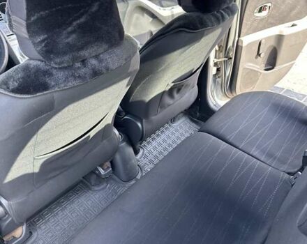 Сірий Тойота Яріс, об'ємом двигуна 1.3 л та пробігом 183 тис. км за 5850 $, фото 5 на Automoto.ua