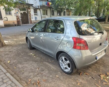 Серый Тойота Ярис, объемом двигателя 1.3 л и пробегом 187 тыс. км за 4700 $, фото 3 на Automoto.ua