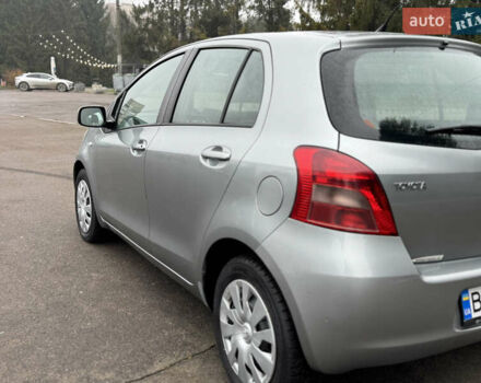 Серый Тойота Ярис, объемом двигателя 1.3 л и пробегом 150 тыс. км за 4600 $, фото 15 на Automoto.ua