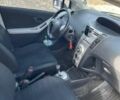 Серый Тойота Ярис, объемом двигателя 1.3 л и пробегом 96 тыс. км за 5500 $, фото 2 на Automoto.ua