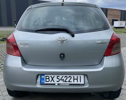 Сірий Тойота Яріс, об'ємом двигуна 1.4 л та пробігом 232 тис. км за 5700 $, фото 4 на Automoto.ua