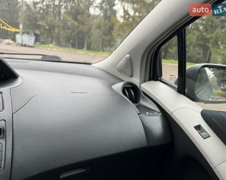 Серый Тойота Ярис, объемом двигателя 1.3 л и пробегом 150 тыс. км за 4600 $, фото 54 на Automoto.ua