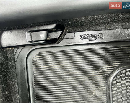 Сірий Тойота Яріс, об'ємом двигуна 1.3 л та пробігом 233 тис. км за 4800 $, фото 31 на Automoto.ua