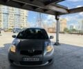 Сірий Тойота Яріс, об'ємом двигуна 1.3 л та пробігом 199 тис. км за 4850 $, фото 11 на Automoto.ua