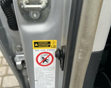 Сірий Тойота Яріс, об'ємом двигуна 1.3 л та пробігом 233 тис. км за 4800 $, фото 19 на Automoto.ua